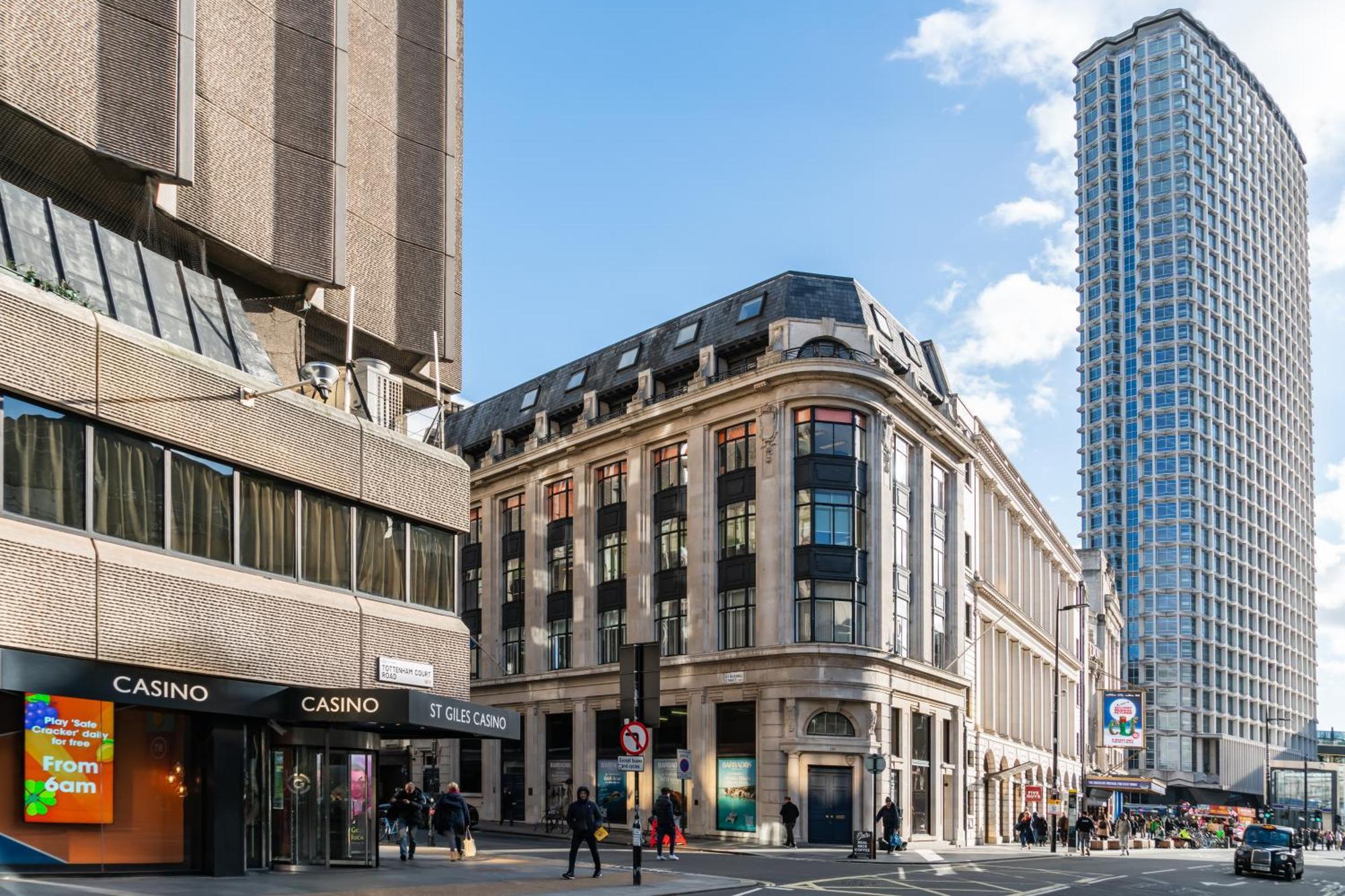 לונדון Zedwell Underground Hotel Tottenham Court Rd מראה חיצוני תמונה